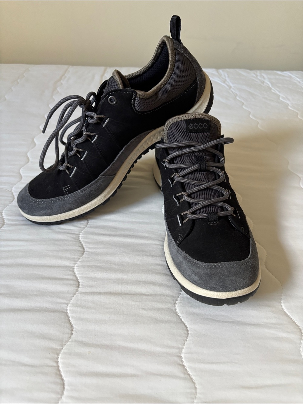 Ecco ASPINA Women’s Lace-Up Sneakers size 9-9.5 /EU 40